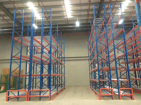 Adjustable 1500-4500kg/Level Heavy Duty Pallet Shelving For Logistic Center