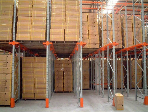 Heavy Duty Shelf Rack Drive In Pallet Racking System For Certificated Hanger Storage