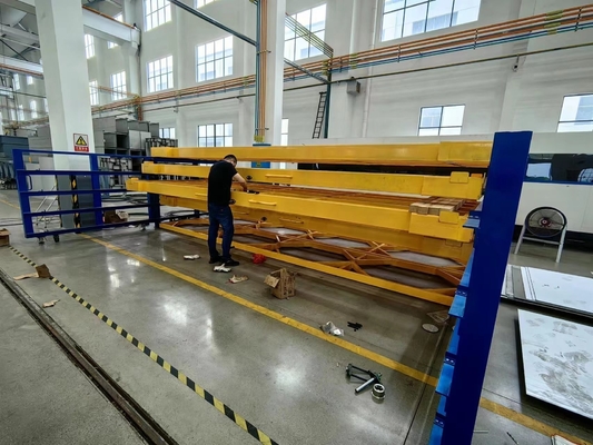 Easy To Operate Semi-closed Metal Sheet Racks Height 0-5m For Large Capacity Storage
